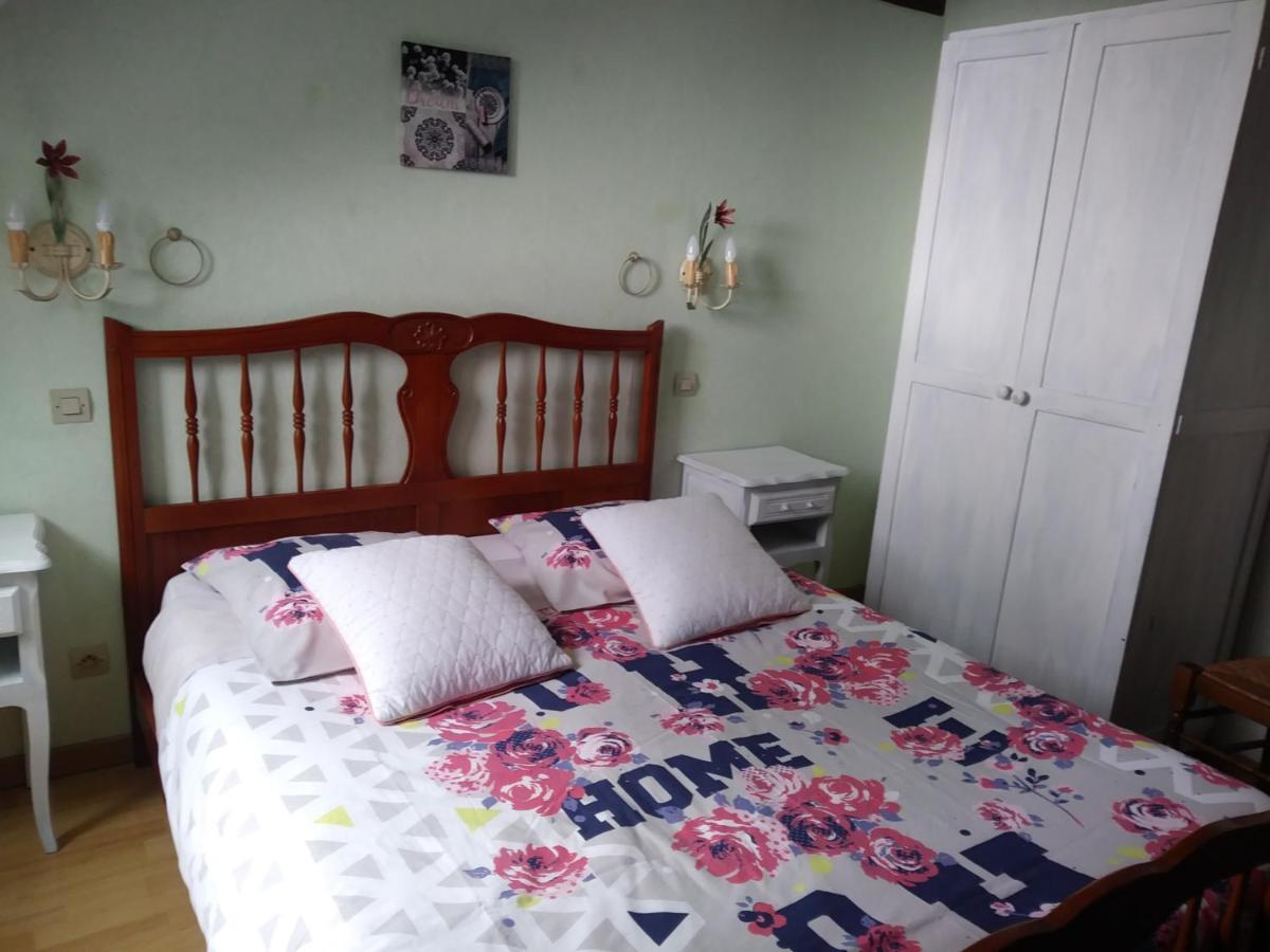 Gite Les Hautes Mougonnieres Neuil Extérieur photo